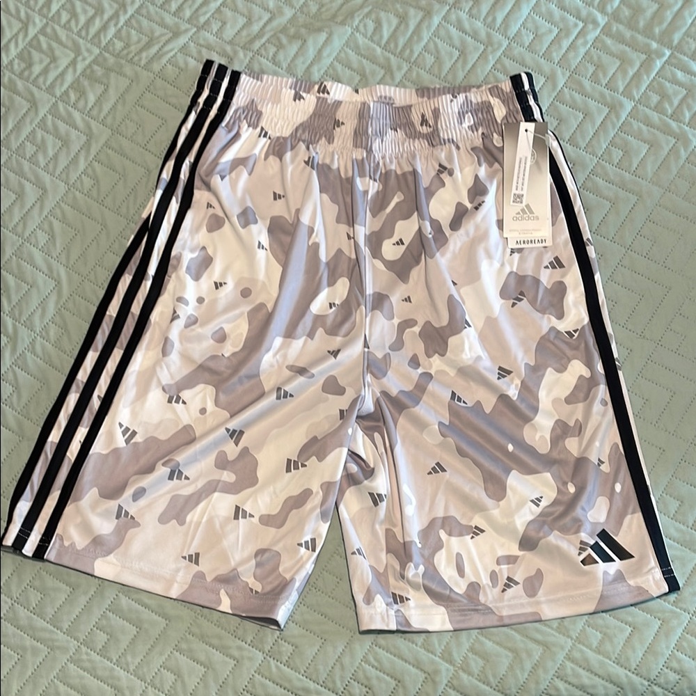 Adidas Gray and Black Athletic Shorts Size Boys Large